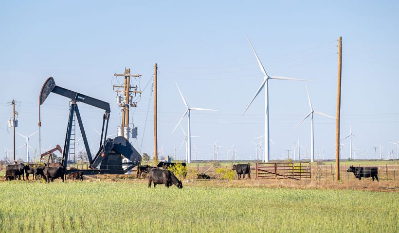 NOLAN, TEXAS - APRIL 08: An oil pumpjack is seen in a field on April 08, 2025 in Nolan, Texas. U.S. oil prices fell nearly 2% today and are more than 15% lower than last week when U.S. President Donald Trump announced new tariffs on imports, raising concerns on the effect they'll have on global economic outlook. (Photo by Brandon Bell/Getty Images)