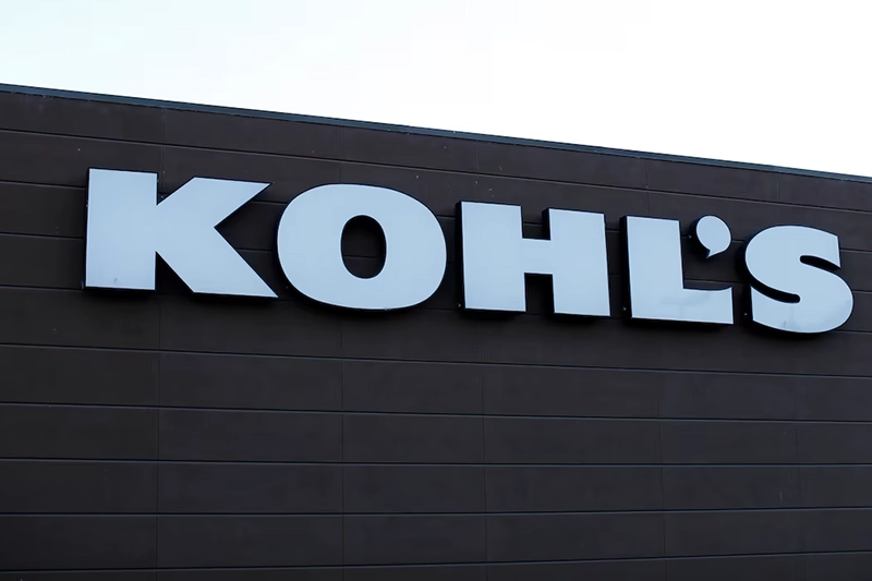 FILE PHOTO; A Kohl's Department store is shown in Encinitas, California October 28, 2014. Kohl's reported their earnings on Tuesday. REUTERS/Mike Blake/File Photo