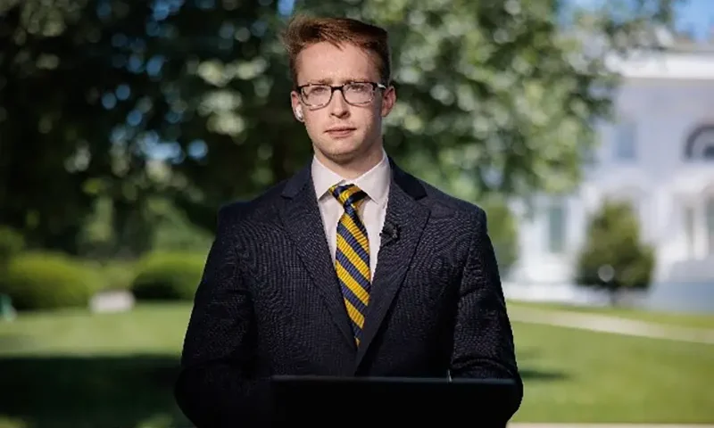 Daniel Baldwin reporting from OAN’s media tent on the North Lawn of the White House.