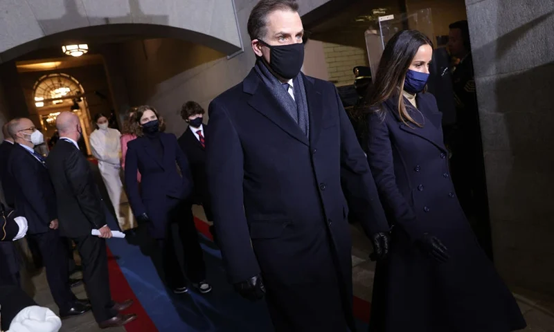 WASHINGTON, DC - JANUARY 20: Hunter Biden and Barbara Bush arrive to the inauguration of U.S. President-elect Joe Biden on the West Front of the U.S. Capitol on January 20, 2021 in Washington, DC. During today's inauguration ceremony Joe Biden becomes the 46th president of the United States. (Photo by Win McNamee/Getty Images)