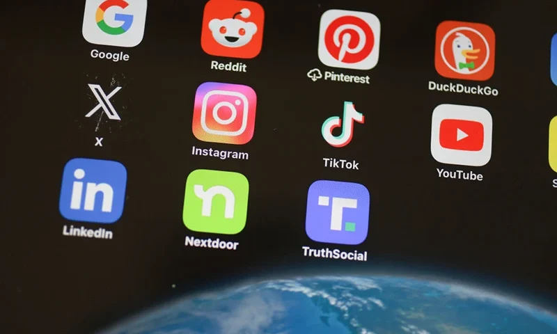 MIAMI, FLORIDA - FEBRUARY 26: In this photo illustration, social media apps are displayed on an iPad on February 26, 2024, in Miami, Florida. The US Supreme Court is hearing a case on whether to give Texas and Florida significantly more control over social media platforms and their content. (Photo illustration by Joe Raedle/Getty Images)