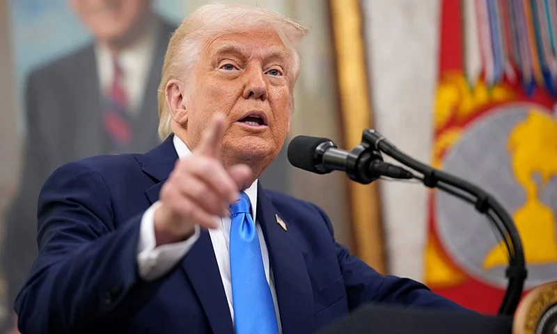 WASHINGTON, DC - MARCH 28: U.S. President Donald Trump announces that his administration has reached a deal with elite law firm Skadden, Arps, Slate, Meagher & Flom during a swearing-in ceremony in the Oval Office at the White House on March 28, 2025 in Washington, DC. Trump will host the swearing in of his former personal attorney and White House Presidential counselor Alina Habba as interim U.S. Attorney in New Jersey. (Photo by Andrew Harnik/Getty Images)
