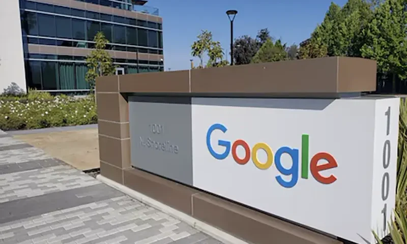 A sign is pictured outside a Google office near the company's headquarters in Mountain View, California, U.S., May 8, 2019. Photo taken May 8, 2019. REUTERS/Paresh Dave/File Photo/File Photo