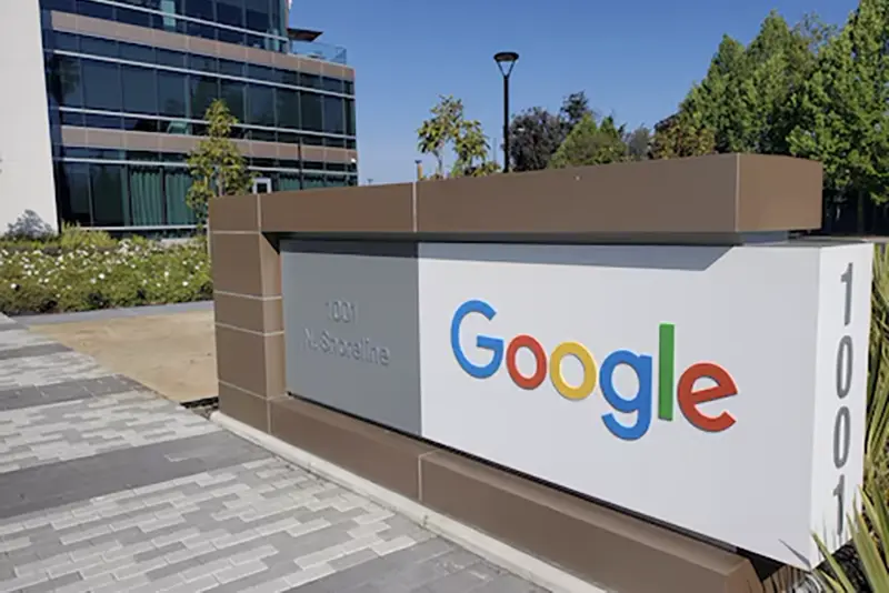 A sign is pictured outside a Google office near the company's headquarters in Mountain View, California, U.S., May 8, 2019. Photo taken May 8, 2019. REUTERS/Paresh Dave/File Photo/File Photo