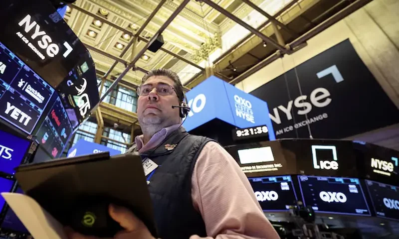 A trader works on the floor at the New York Stock Exchange (NYSE) in New York City, U.S., April 30, 2025. REUTERS/Brendan McDermid